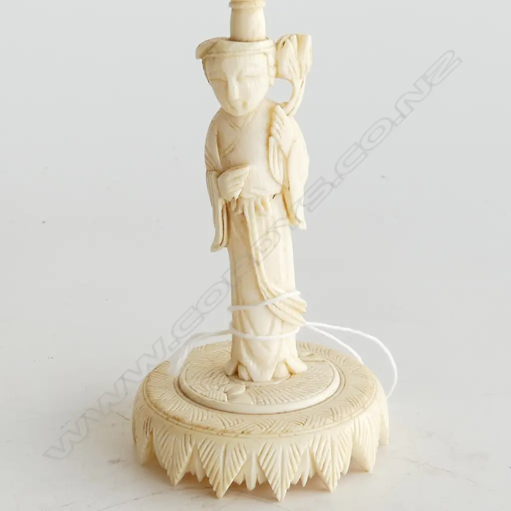 IVORY PUZZLE BALL ON STAND H.215mm Image 1++