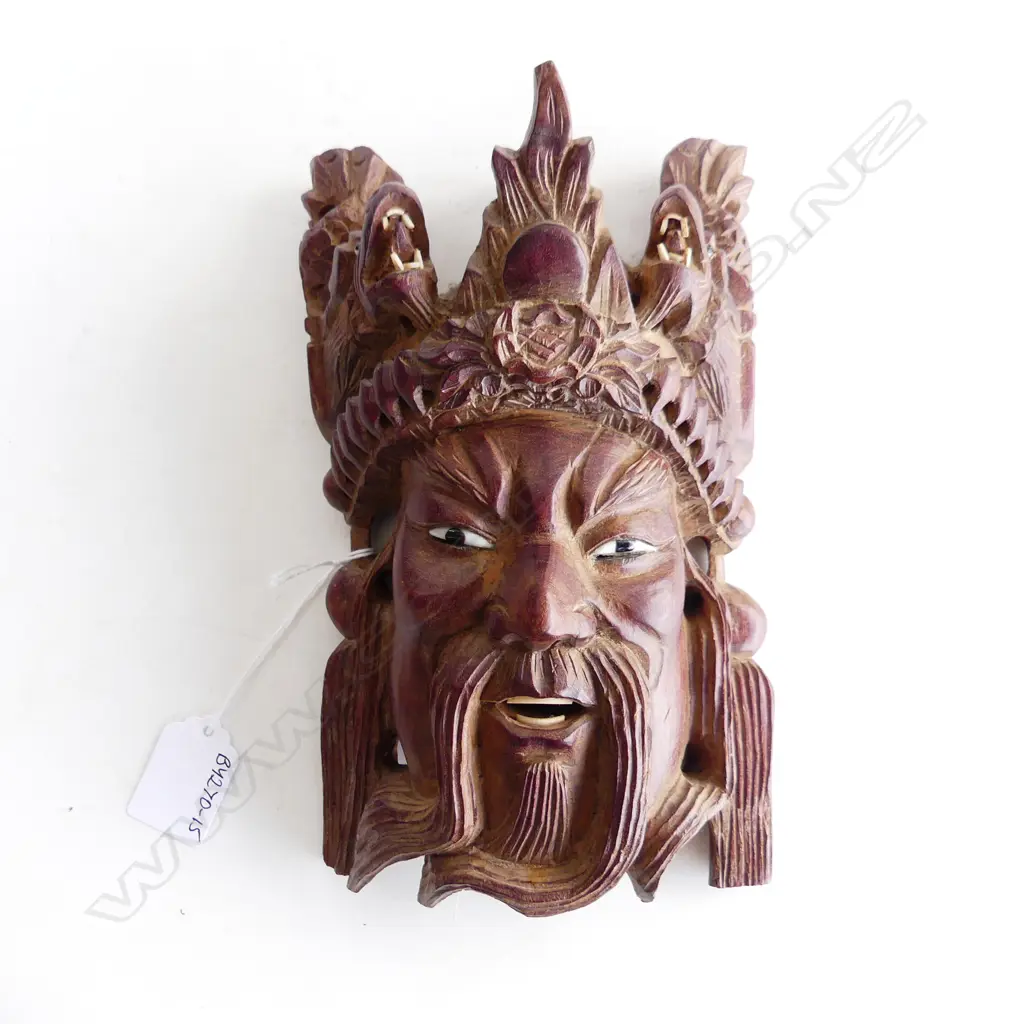 VINTAGE CHINESE CARVED MASK OF GUAN YU (god of war) 130 x 120mm  Image 1++