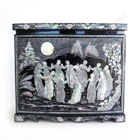 ORIENTAL JEWELLERY CABINET w. MoP INLAY 375x165x330mm