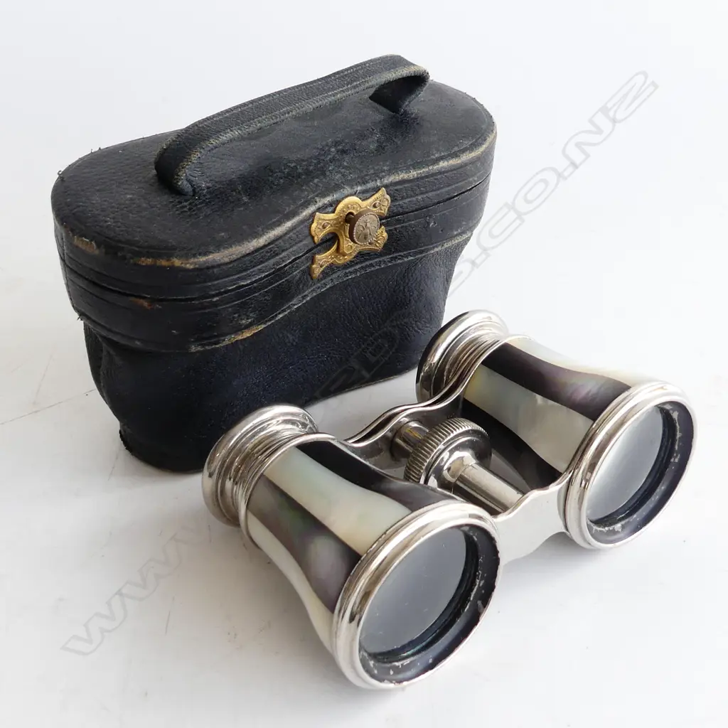 PR MOP CASED OPERA GLASSES W120MM Image 1++