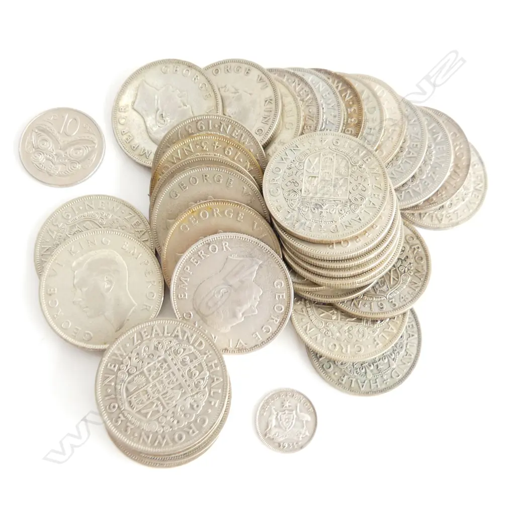 BAG OF NZ HALF CROWNS: 11 x 1933 TO 1935 + 24 LATER ETC Image 1++