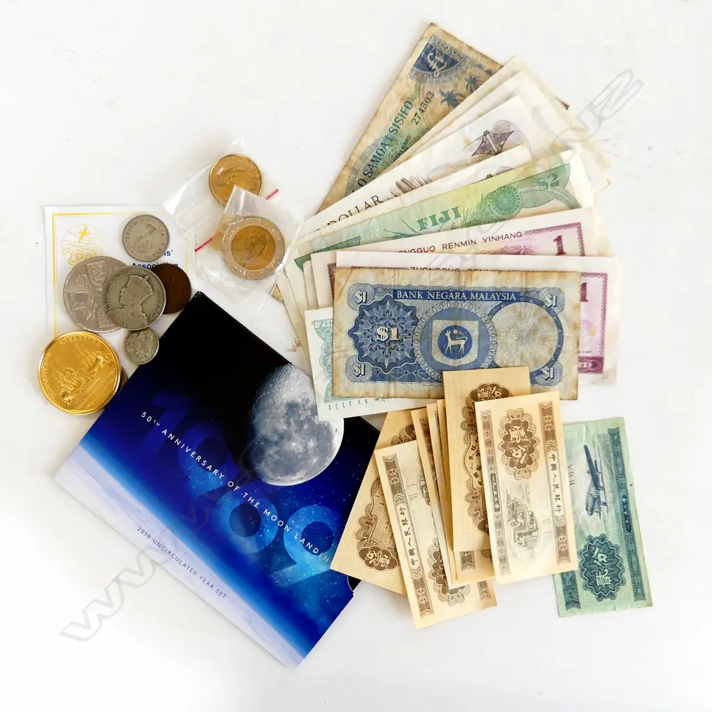 COINS & BANKNOTES+ 2019 NZ UNC COIN SET  Image 1++