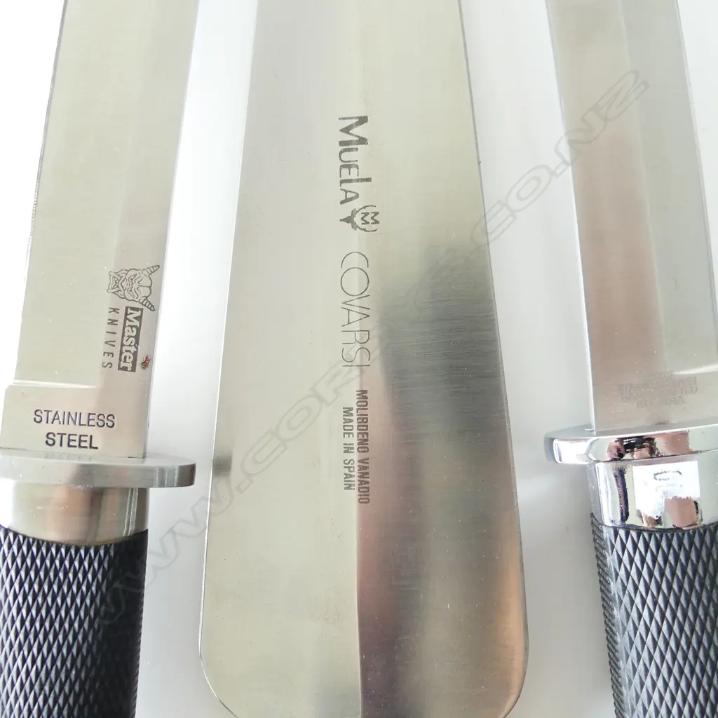 5 ASST. QUALITY KNIVES; 4 w. SCABBARDS... Image 1++