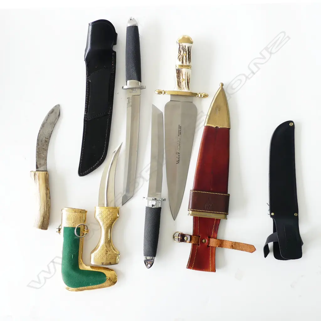 5 ASST. QUALITY KNIVES; 4 w. SCABBARDS... Image 1++