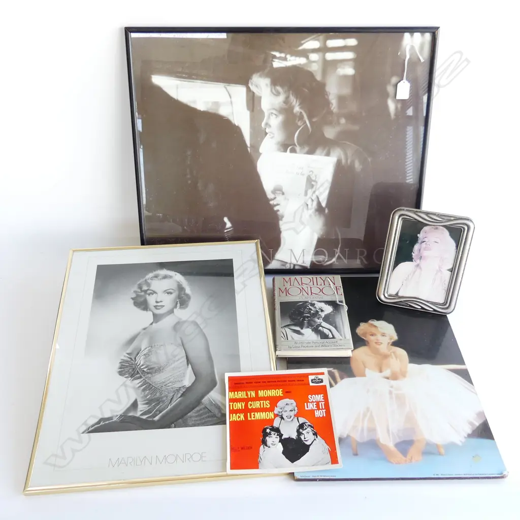 6 MARILYN MONROE items:3 prints + book. Record + framed photo Image 1++