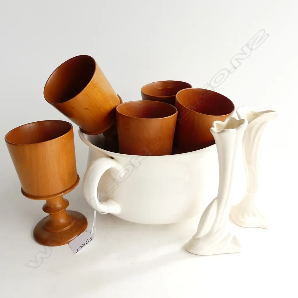 PAIR CROWN LYNN VASES (chip)/6 WOODEN GOBLETS/CHAMBER POT Image 1++