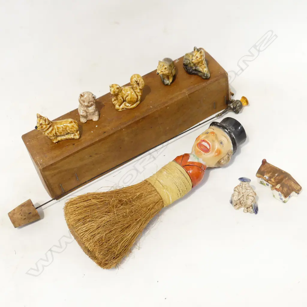 OLD CERAMIC HEADED BRUSH 7 WADE WHIMSIES SILVER HAIRPIN  Image 1++