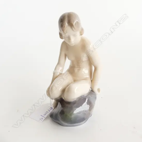ROYAL COPENHAGEN #4027 NUDE GIRL ON STONE H.135mm