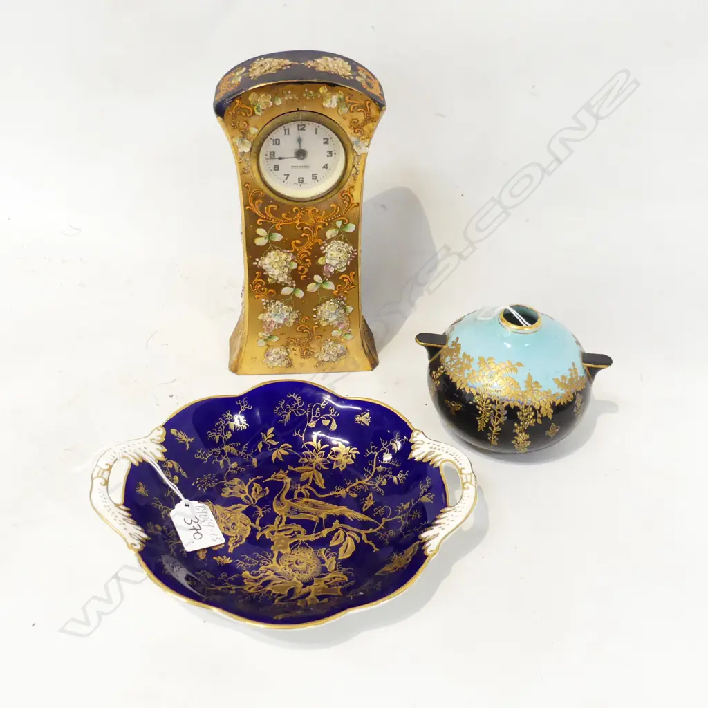 ROYAL DOULTON SQUAT VASE WITH GILT DETAIL BLUE DISH AND GLASS BEDSIDE CLOCK H.220mm  Image 1++