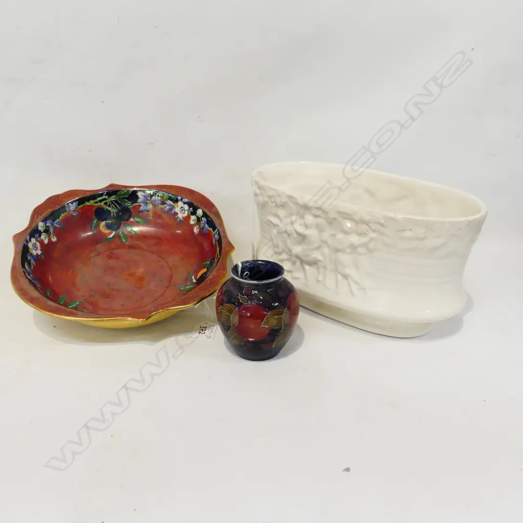 WHITE CERAMIC TROUGH WITH FIGURES IN RELIEF 270X140mm GRIMWADES BOWL Dia 250mm & SMALL DAMAGED MOORCROFT  VASE H.90mm Image 1++