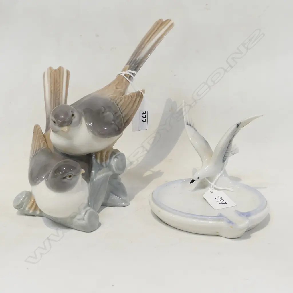 LLADRO GROUP 2 BIRDS 220X180mm & SEAGULL ASHTRAY Image 1++
