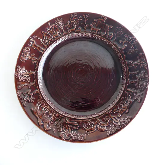 CHURCH & PRESLEY BROWN MAJOLICA HUNTING PLATE 310mm dia
