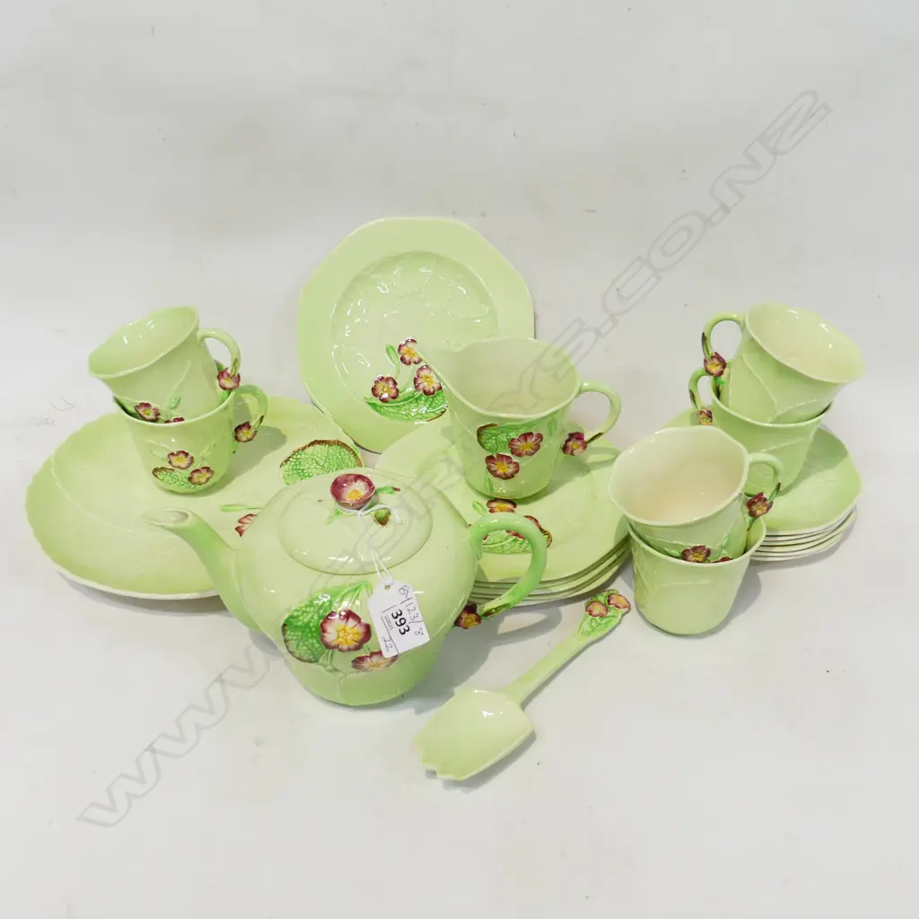 22 PCE CARLTON WARE TEA SET; 6 TRIOS, TEAPOT, MILK JUG, PLATE & SERVING FORK (CHIP) Image 1++