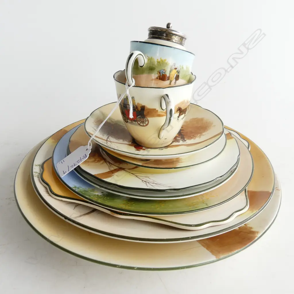 11 PCES ROYAL DOULTON COACHING DAYS INCL. YELLOW DOOR; 8 PLATES 260mm dia, 2 CUPS, SIFTER Image 1++