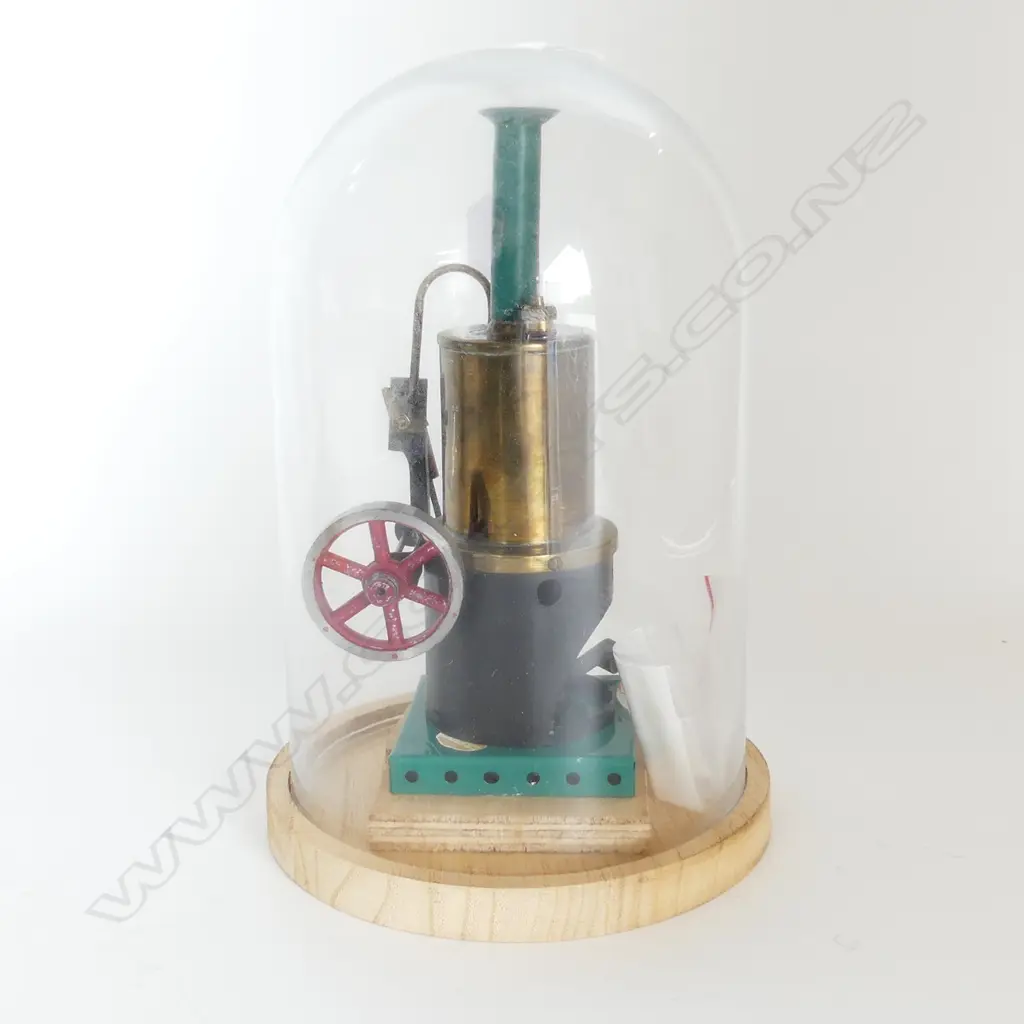 CRANKO MODEL STEAM ENGINE UNDER GLASS DOME H260MMCRANKO MODEL STEAM ENGINE IN GLASS DOME H260MM Image 1++