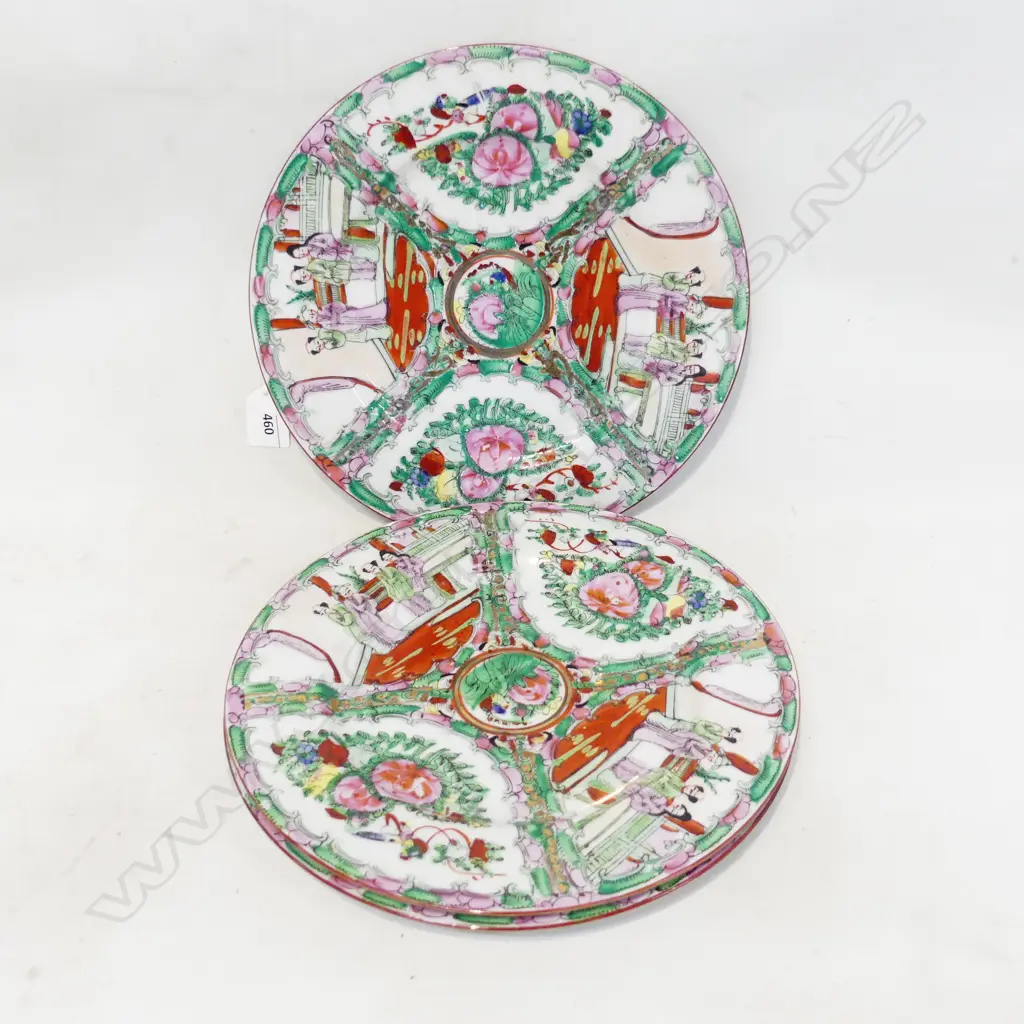 3 FAMILLE ROSE PLATES 270mm dia Image 1++