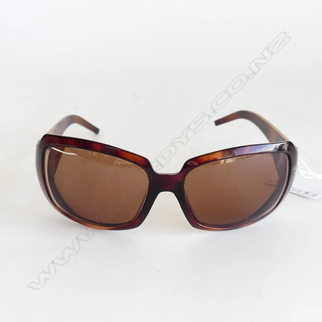 VINTAGE FENDI LADIES OPTICAL SUNGLASSES IN MARC JACOBS CASE Image 1++