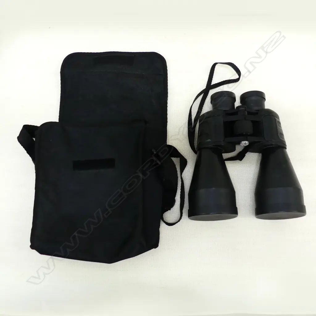 GALAXY BINOCULARS 15x70, CASED Image 1++