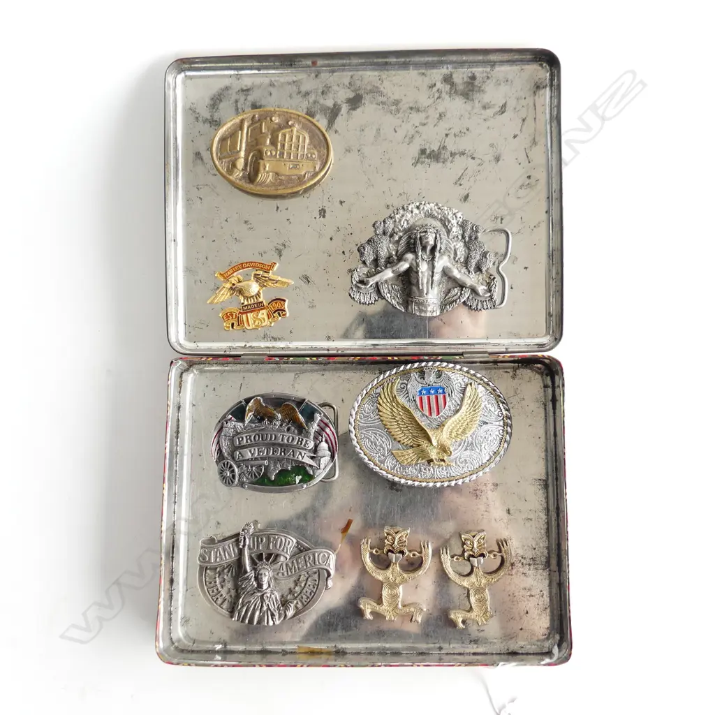 TIN 8 VINTAGE BELT BUCKLES HARLEY DAVIDSON, USA, ETC Image 1++