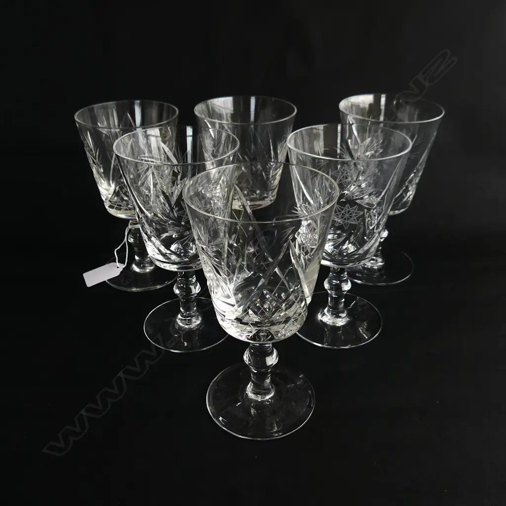 SET OF 6 LARGE CRYSTAL WINE GLASSES Image 1++