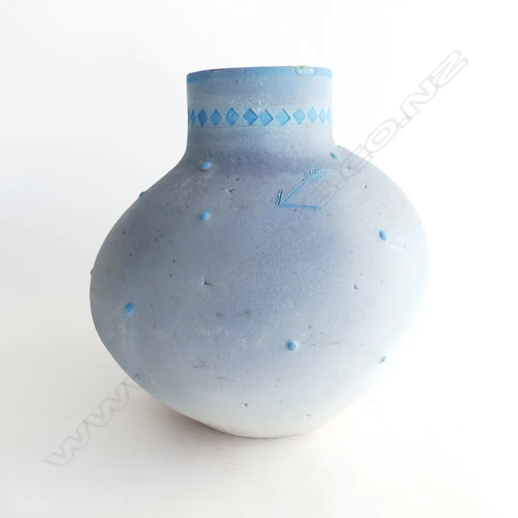 LRG STEVE FULMER FLOOR POT, H.320mm x D.280mm (CHIPPING TO RIM) Image 1++