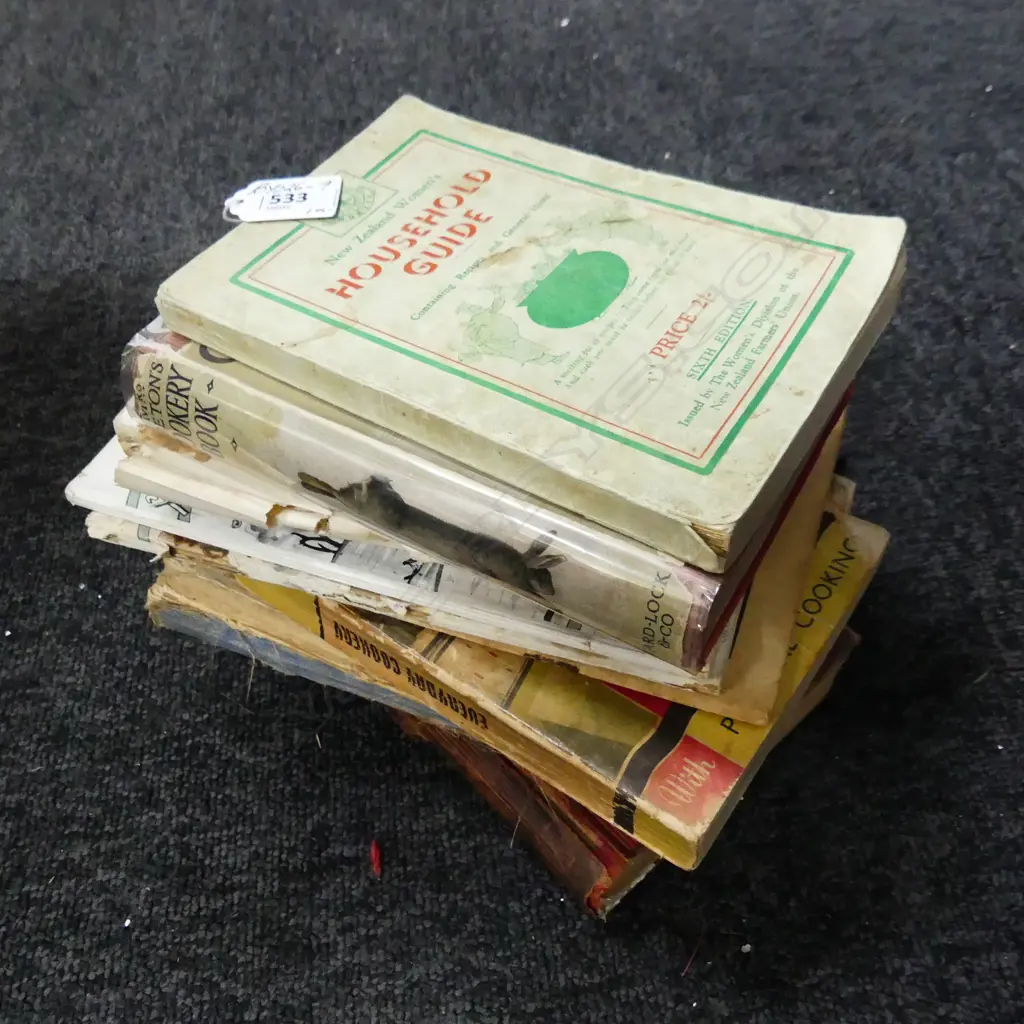 SELECTION OF 12 VINTAGE COOKBOOKS, includes Mrs Beeton & post war NZ Image 1++