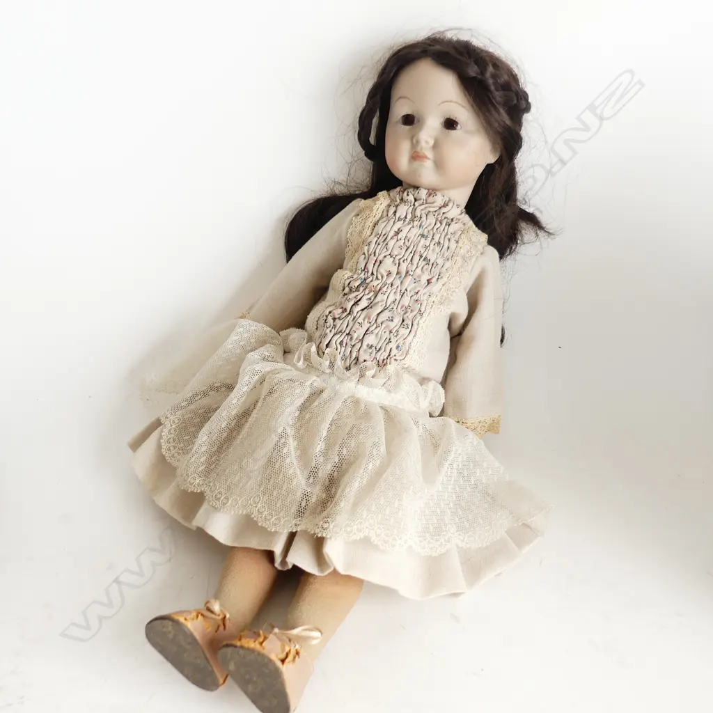 SIMON & HALBIG ANTIQUE PORCELAIN DOLL Image 1++