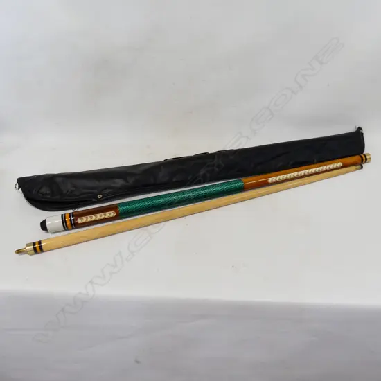 VINTAGE BAKELITE & BRASS 2PC POOL CUE W CASE