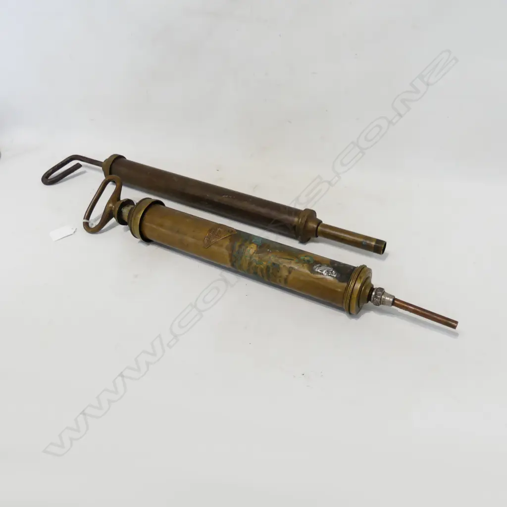 2X VINTAGE BRASS EXTINGUISHERS PAREX + OTHER L520MM +/- Image 1++