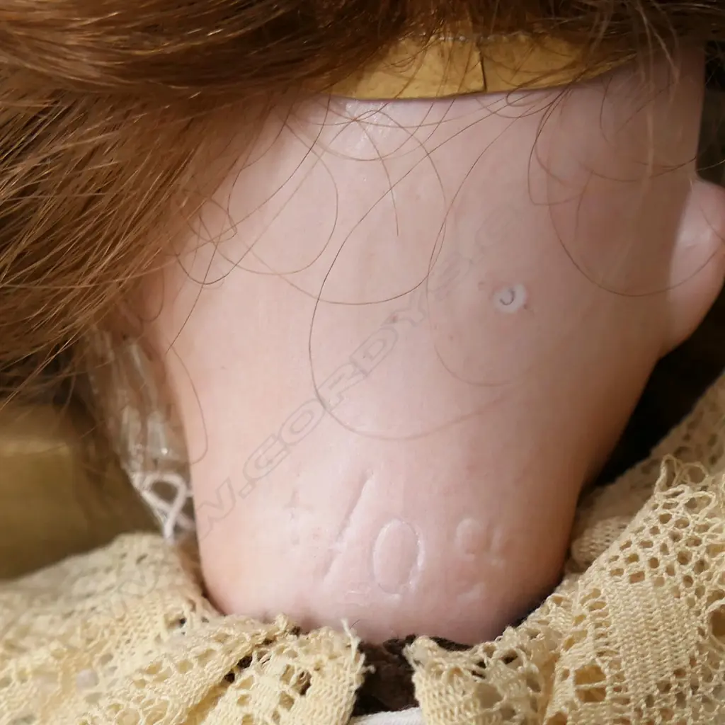 4 VINTAGE DOLLS, ONE HEAD DETACHED. 3 OF 4 DOLLS SIGNED TO BACK OF NECK Image 1++