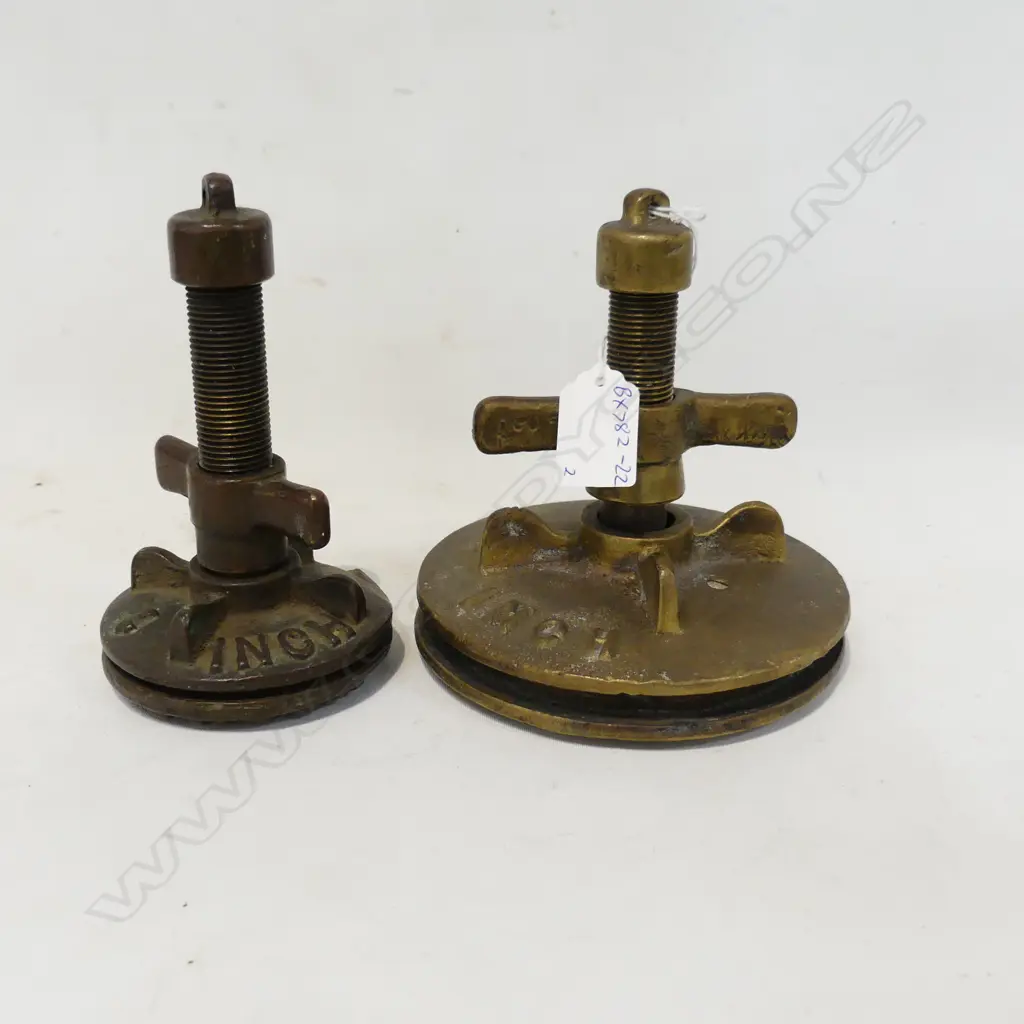 VINTAGE 4” & 6” INDUSTRIAL BRASS CLAMPS? HARDLEY’S LTD AUCKLAND Image 1++