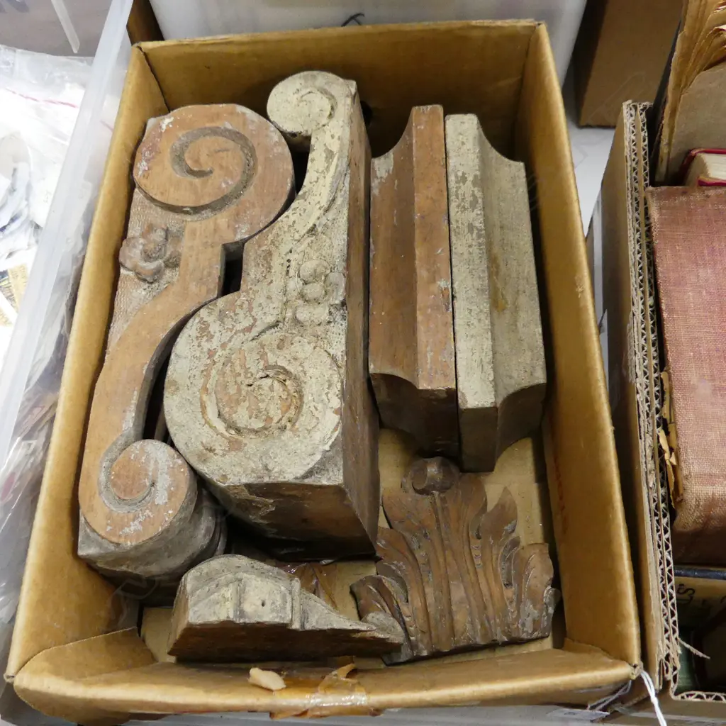 PR CARVED KAURI CORBELS Image 1++