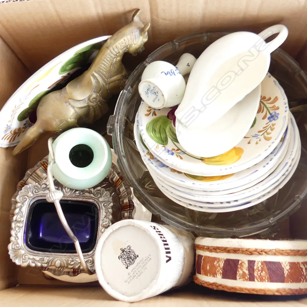 SMALL BOX LOT CHINA GLASS BRASS HORSE ETC Image 1++