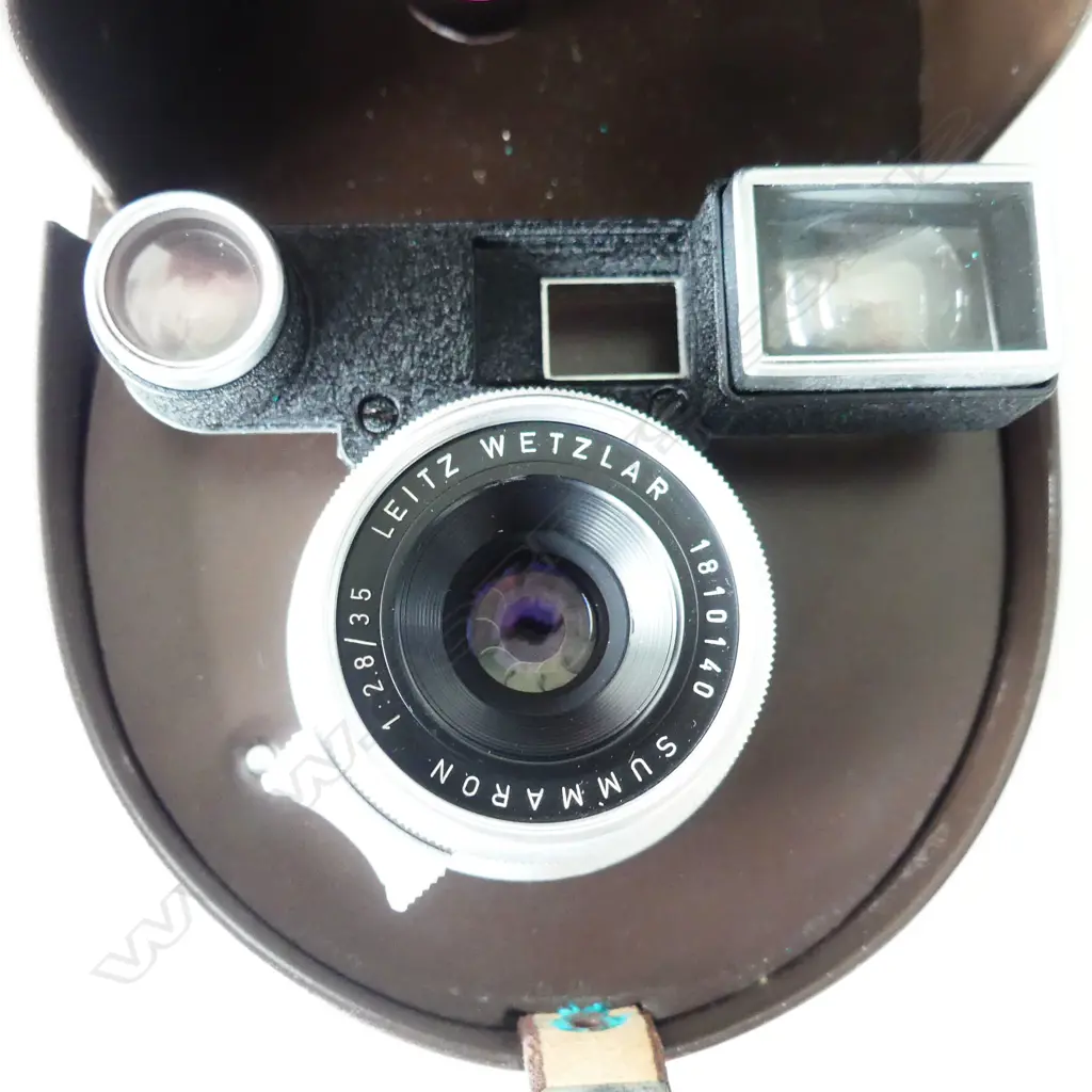 LEICA SUMMICRON F=5 1:2 CAMERA + 35mm LENS, ASST. ACCESSORIES & CASES Image 1++
