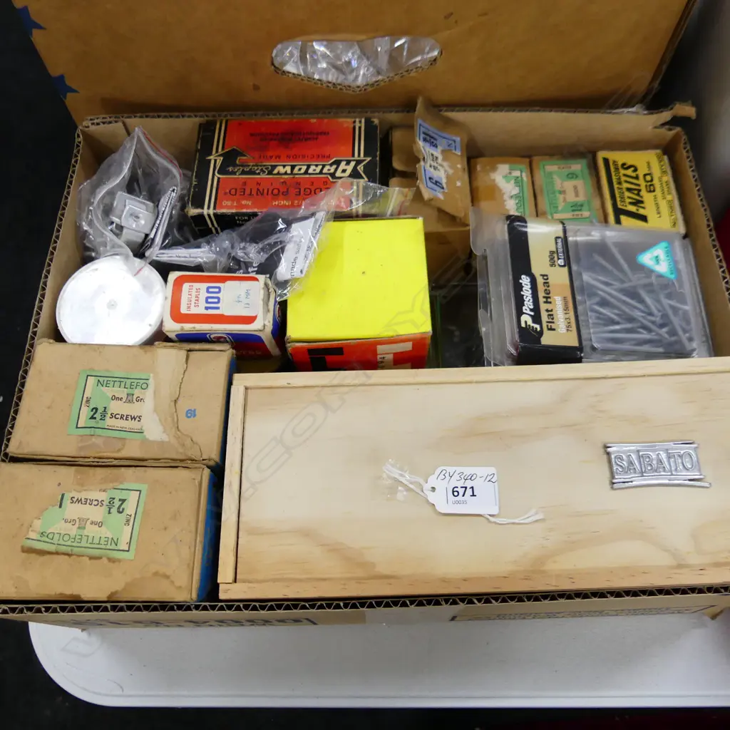 BOX GARAGE SCREWS & NAILS ETC mostly boxed Image 1++