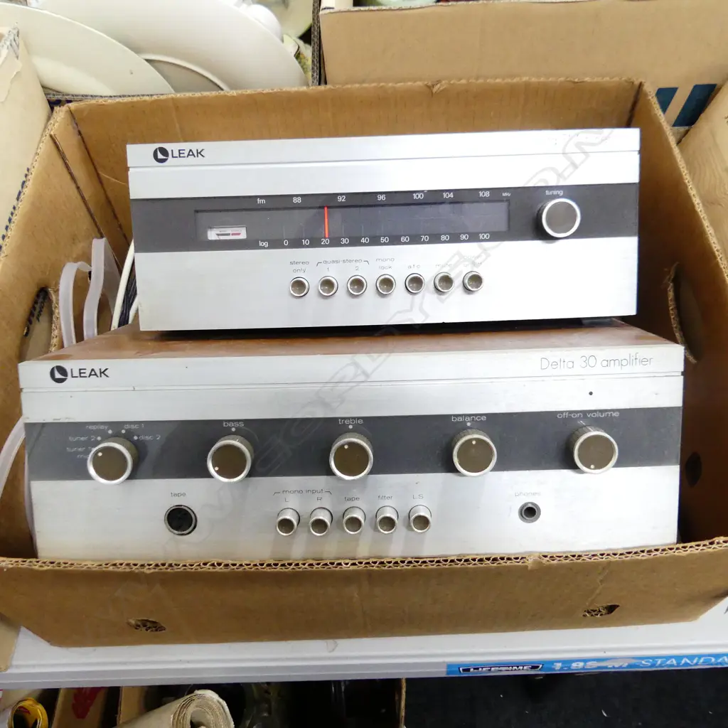 LEAK DELTA FM AMP & TUNER  Image 1++