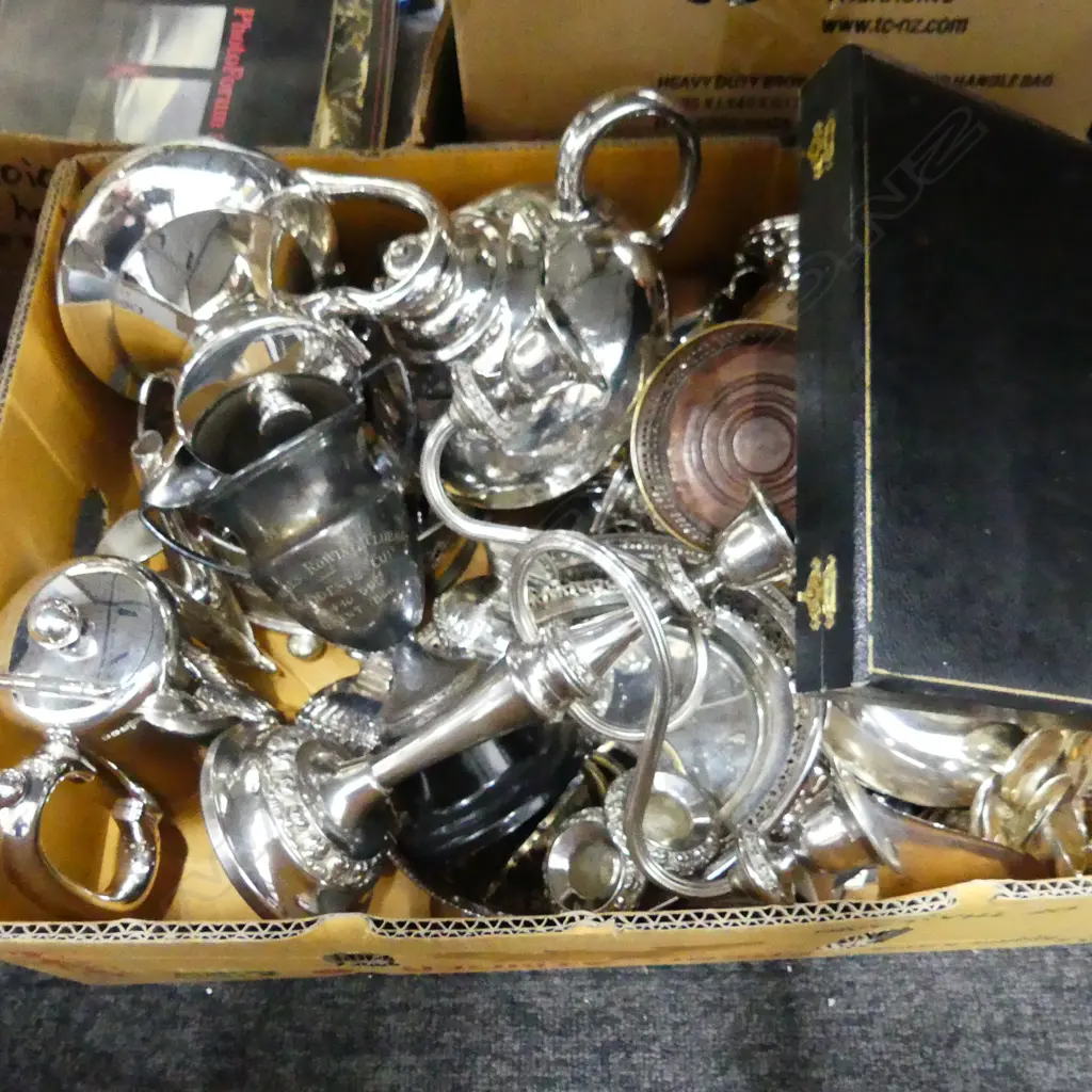 BOX LOT ASST. SILVER PLATE, CASED CUTLERY Image 1++
