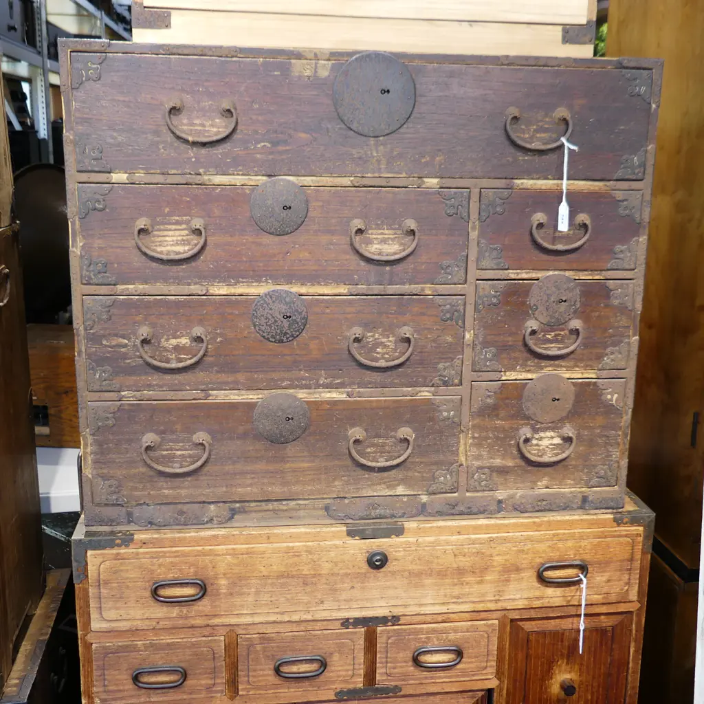 OLD JAPANESE CABINET. 7 drawer. c.1900. H.610mm. Image 1++