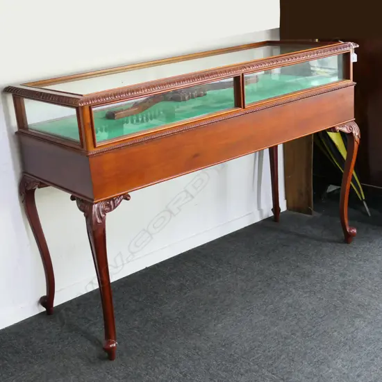 FRENCH STYLE MAHOGANY TABLE VITRINE 1400x550x940mm