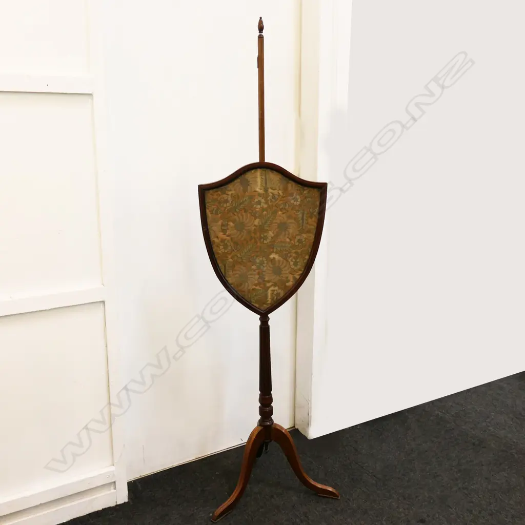 EDWARDIAN SHERATON REVIVAL POLESCREEN. SHIELD SHAPED WITH ORIGINAL TAPESTRY. H 1500mm Image 1++