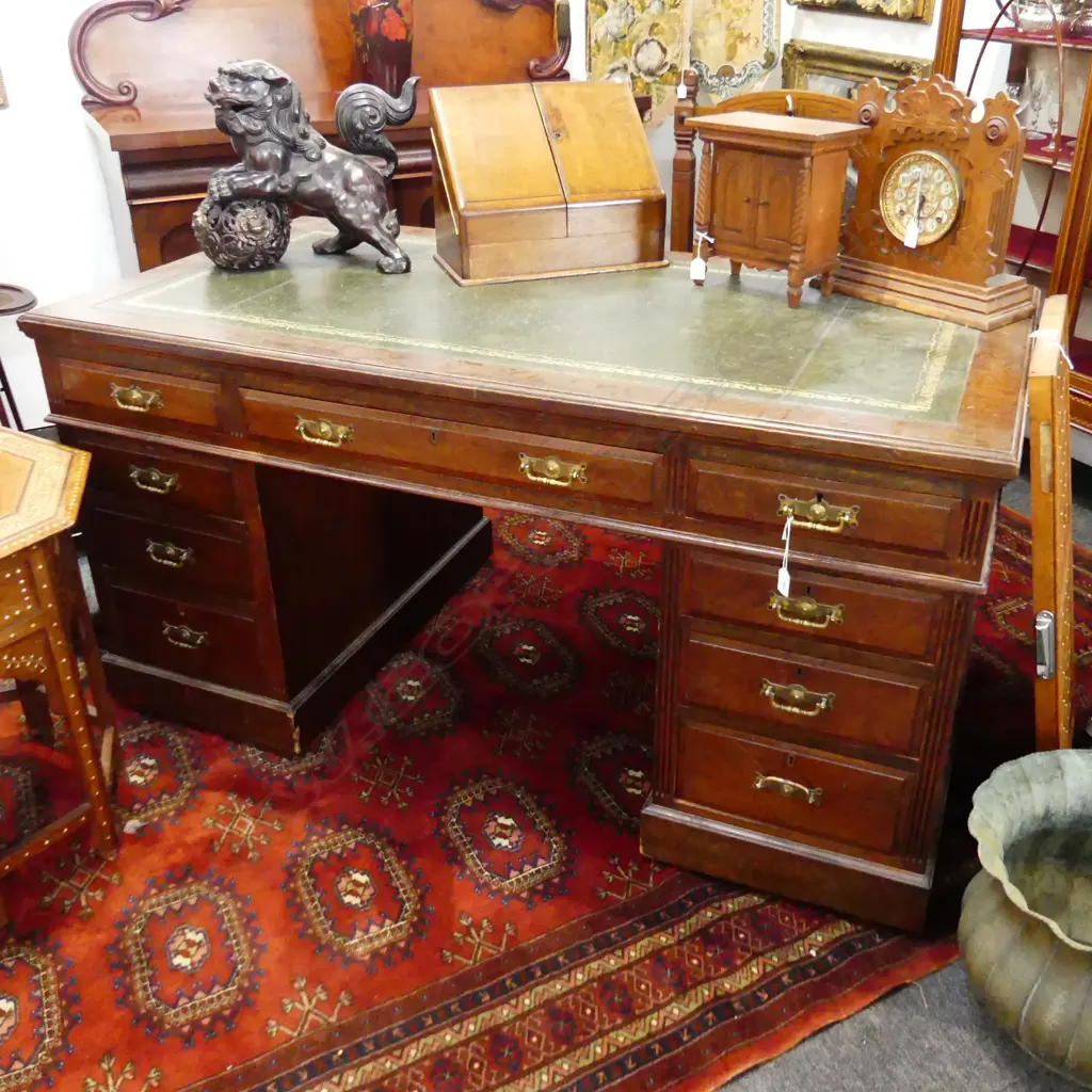 EDWARDIAN OAK DOUBLE PEDESTAL DESK - LEATHER TOP Image 1++
