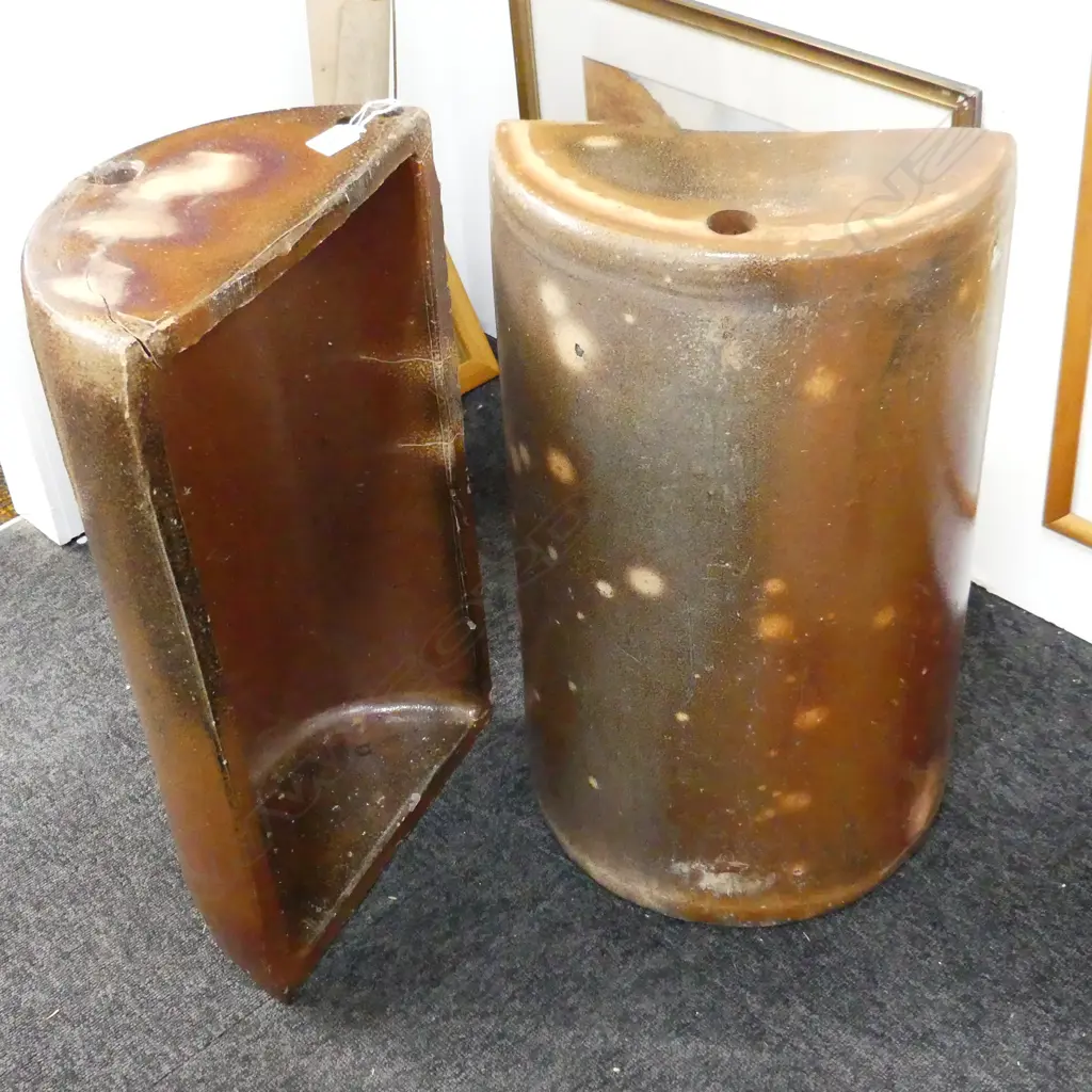 PR CRUM BRICKWORKS BRINING POTS? / TROUGH FORM H.600mm Image 1++