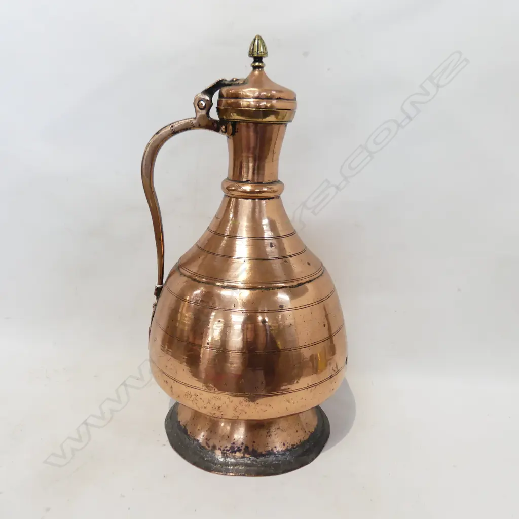 LG MIDDLE EASTERN LIDDED COPPER VESSEL H.450mm Image 1++