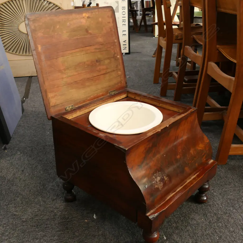 FLAME MAHOGANY VICTORIAN COMMODE, 430 x 480 x 390mm Image 1++