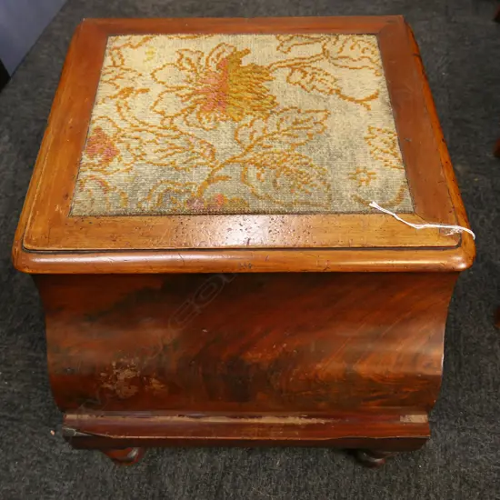 FLAME MAHOGANY VICTORIAN COMMODE, 430 x 480 x 390mm