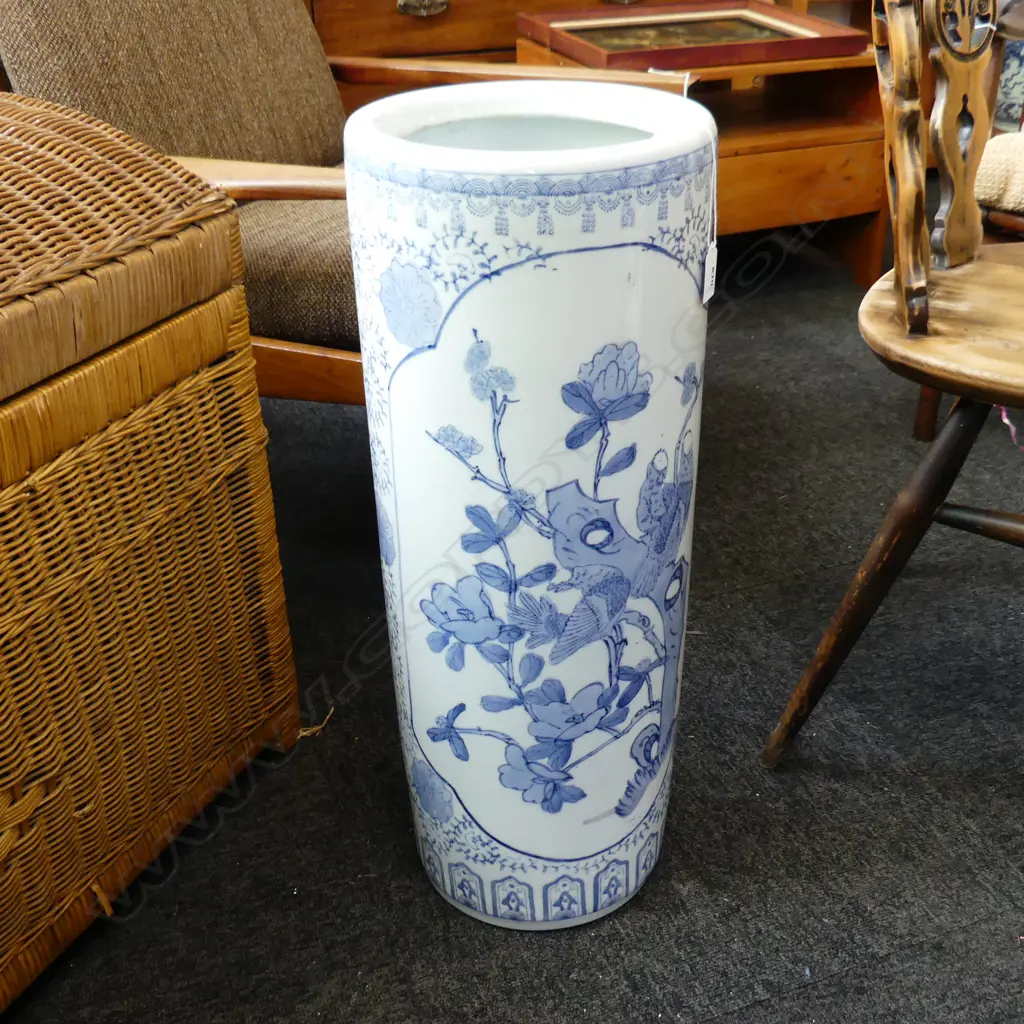 B/W CERAMIC UMBRELLA STAND H.610mm Image 1++
