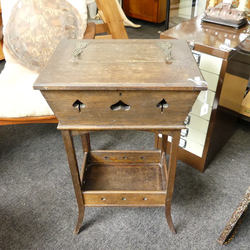 EARLY 20thC OAK ARTS & CRAFTS SIDE TABLE 445x330x720mm minor faults Image 1++