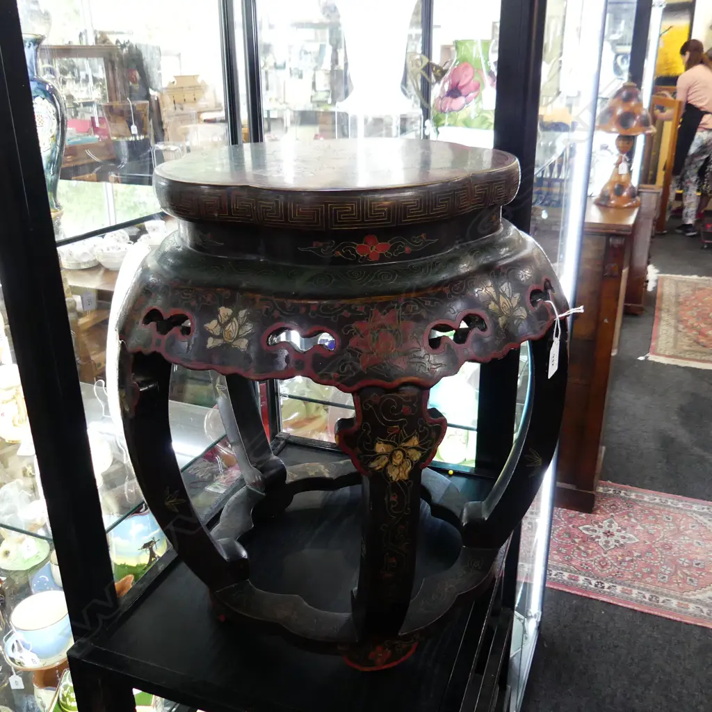 ORIENTAL LACQUERED SIDE TABLE H.470mm Image 1++