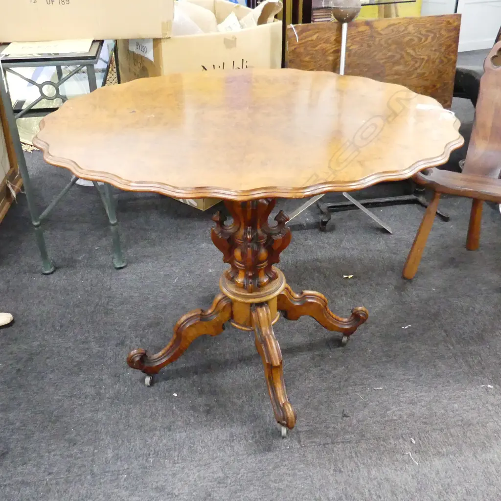 VICTORIAN OCCASIONAL TABLE 940x740x725mm Image 1++