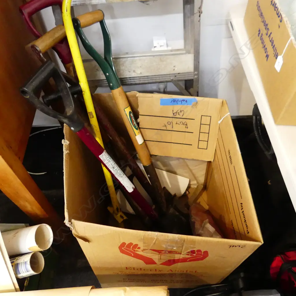 BOX CAR & GARAGE ITEMS: 20m extension cord. 5m heavy duty jumper leads. petrol can. radio. pump etc Image 1++